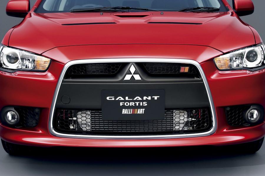  Mitsubishi Galant Fortis Ralliart 2009 года  (фото 11 из 24)
